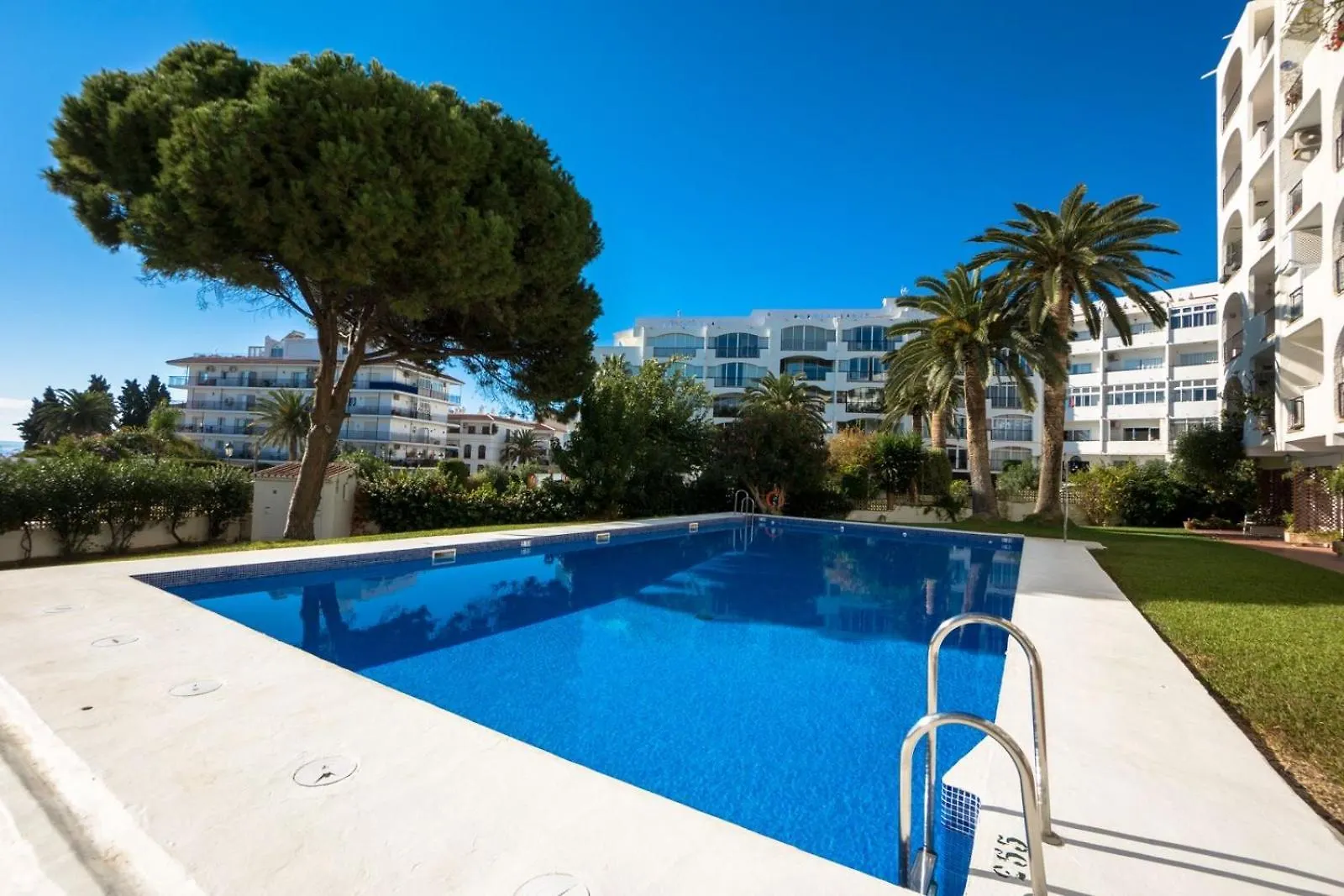 Modern Apartment Stunning Sea Views And Pool Nerja 0*,  Spanje