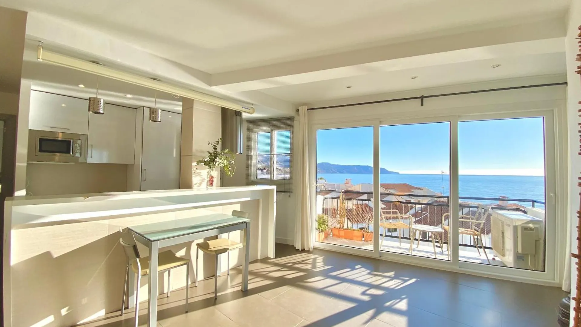 Modern Apartment Stunning Sea Views And Pool Nerja 0*,